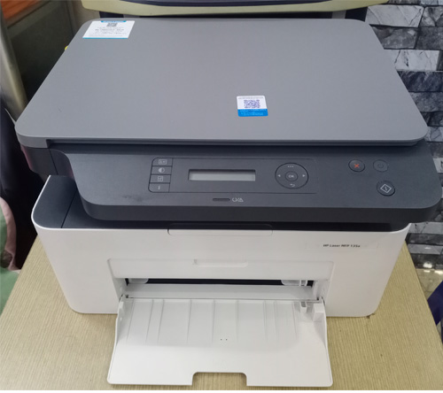 thay muc may in hp laser mfp 135w